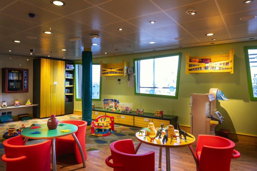 Cunard Queen Anne Play Zone ©Cunard.jpg